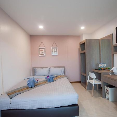 The Moon Night Hotel Bangkok Esterno foto