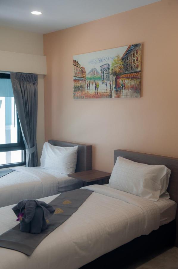 The Moon Night Hotel Bangkok Esterno foto