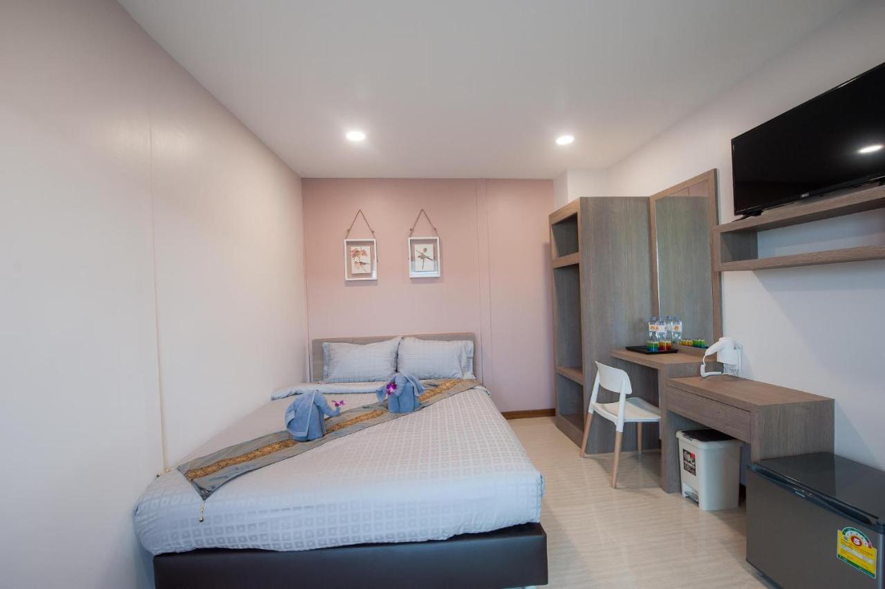 The Moon Night Hotel Bangkok Esterno foto